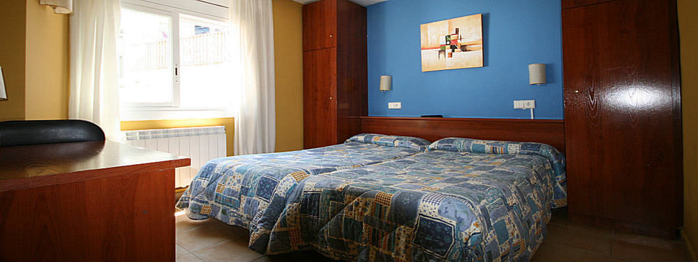 Hotel Hostal Termes à Sitges Extérieur photo